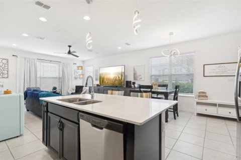 Купить таунхаус в Аполло-Бич, Флорида 6 комнат, 175.77м2, № 1541805 - фото 15