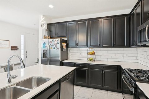 Купить таунхаус в Аполло-Бич, Флорида 6 комнат, 175.77м2, № 1541805 - фото 16