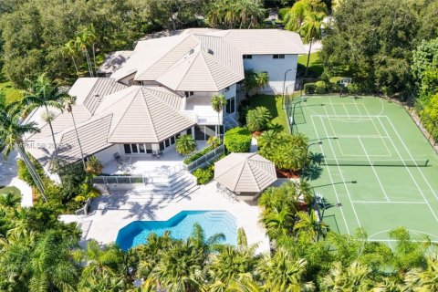 Casa en alquiler en Pinecrest, Florida, 7 dormitorios, 663.88 m2 № 1925798 - foto 2