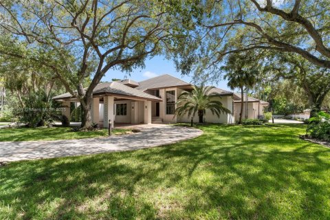 Casa en alquiler en Pinecrest, Florida, 7 dormitorios, 663.88 m2 № 1925798 - foto 3