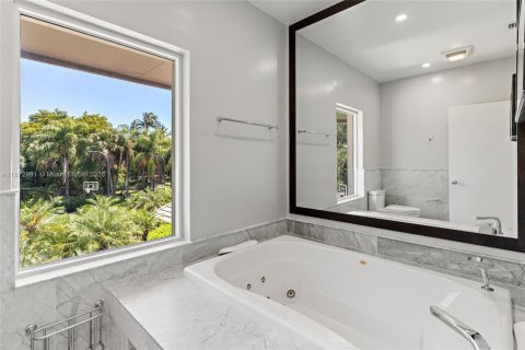 Casa en alquiler en Pinecrest, Florida, 7 dormitorios, 663.88 m2 № 1925798 - foto 30
