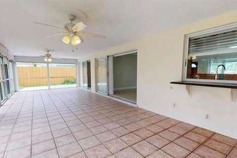 Villa ou maison à louer à Boca Raton, Floride: 3 chambres, 146.41 m2 № 2439167 - photo 22