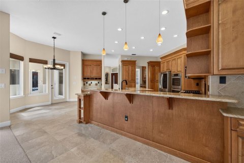 House in Palm Harbor, Florida 4 bedrooms, 354.98 sq.m. № 2398285 - photo 17