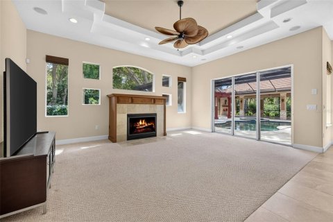 House in Palm Harbor, Florida 4 bedrooms, 354.98 sq.m. № 2398285 - photo 12