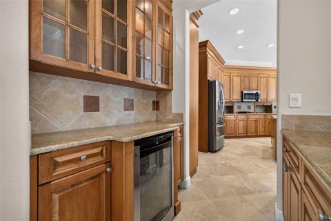 House in Palm Harbor, Florida 4 bedrooms, 354.98 sq.m. № 2398285 - photo 16