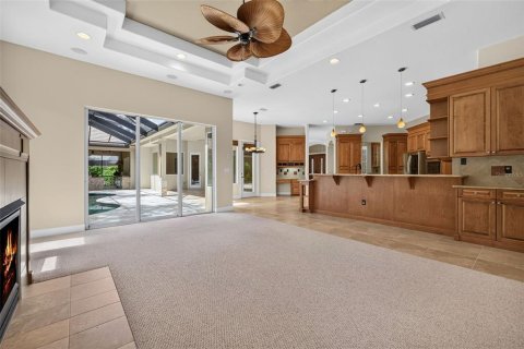 House in Palm Harbor, Florida 4 bedrooms, 354.98 sq.m. № 2398285 - photo 15