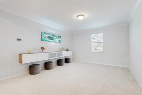House in Orlando, Florida 4 bedrooms, 393.91 sq.m. № 1800079 - photo 24