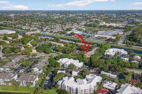 Copropriété à vendre à Oakland Park, Floride: 2 chambres, 99.41 m2 № 2048071 - photo 13