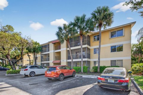 Copropriété à vendre à Oakland Park, Floride: 2 chambres, 99.41 m2 № 2048071 - photo 3