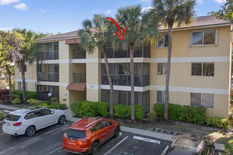 Condo à Oakland Park, Floride, 2 chambres  № 2048071