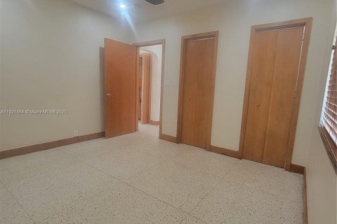 Condo in Miami Beach, Florida, 1 bedroom  № 1975801 - photo 15