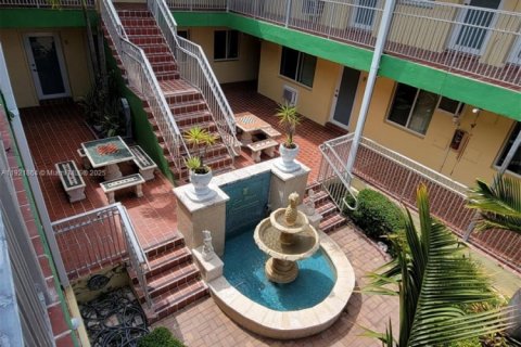 Condo in Miami Beach, Florida, 1 bedroom  № 1975801 - photo 28