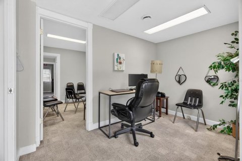 Commercial property in Orlando, Florida 85.84 sq.m. № 2096413 - photo 8