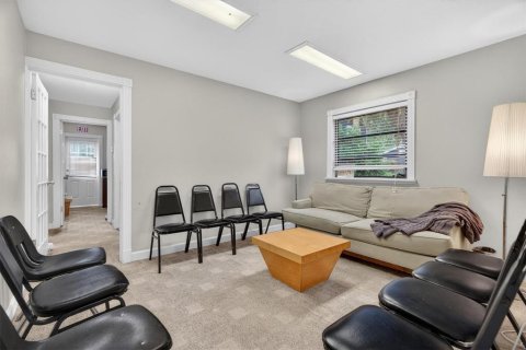 Commercial property in Orlando, Florida 85.84 sq.m. № 2096413 - photo 9