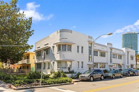 Condominio en venta en Miami Beach, Florida, 1 dormitorio, 41.81 m2 № 2035230 - foto 15