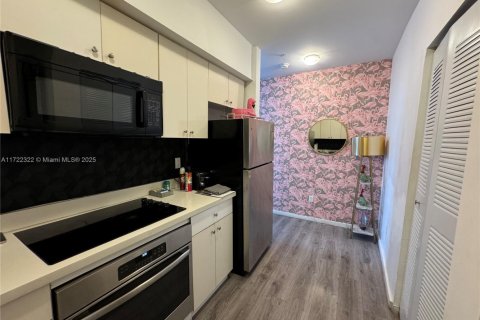 Condominio en venta en Miami Beach, Florida, 1 dormitorio, 41.81 m2 № 2035230 - foto 3