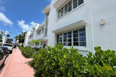 Condominio en venta en Miami Beach, Florida, 1 dormitorio, 41.81 m2 № 2035230 - foto 14