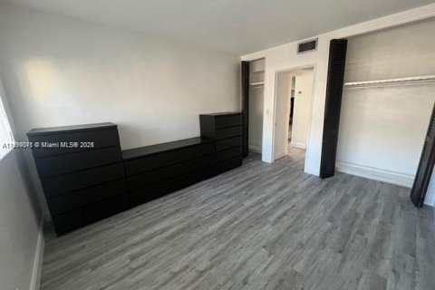 Copropriété à louer à North Miami Beach, Floride: 1 chambre, 76.74 m2 № 1939284 - photo 6