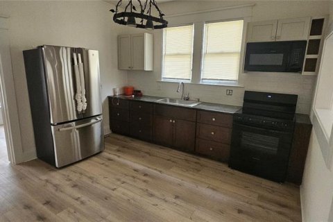 Villa ou maison à louer à Tampa, Floride: 3 chambres, 131.92 m2 № 2096992 - photo 17