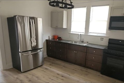 Villa ou maison à louer à Tampa, Floride: 3 chambres, 131.92 m2 № 2096992 - photo 8