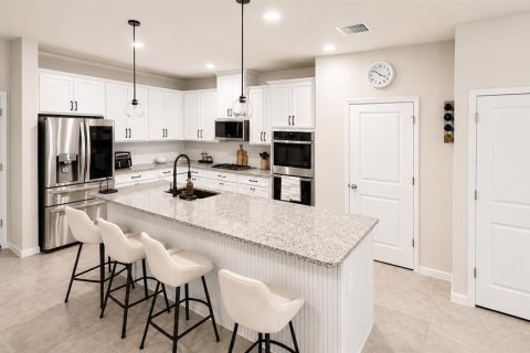 House in Apopka, Florida 3 bedrooms, 174.93 sq.m. № 2199852 - photo 6