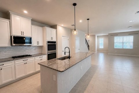 House in Apopka, Florida 3 bedrooms, 174.93 sq.m. № 2199852 - photo 30