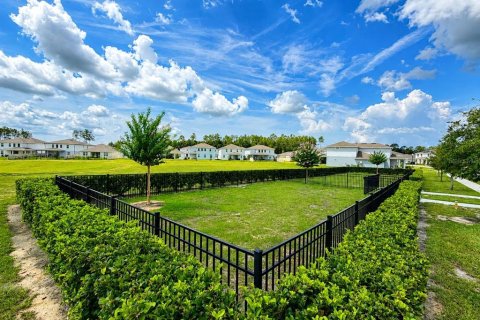 House in Apopka, Florida 3 bedrooms, 174.93 sq.m. № 2199852 - photo 26