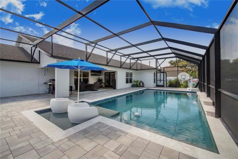 House in Auburndale, Florida 6 bedrooms, 298.22 sq.m. № 1856372 - photo 6