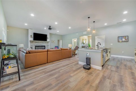 House in Auburndale, Florida 6 bedrooms, 298.22 sq.m. № 1856372 - photo 19