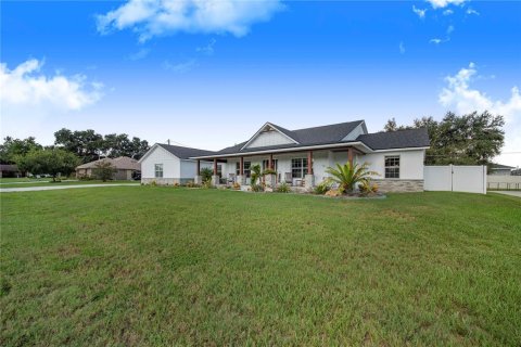 House in Auburndale, Florida 6 bedrooms, 298.22 sq.m. № 1856372 - photo 11