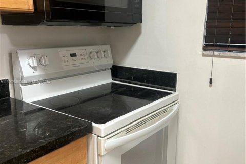 Condominio en alquiler en Palmetto Bay, Florida, 2 dormitorios, 74.41 m2 № 1878011 - foto 5