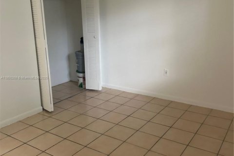 Condominio en alquiler en Palmetto Bay, Florida, 2 dormitorios, 74.41 m2 № 1878011 - foto 10