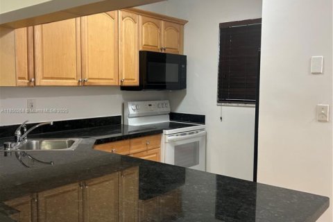 Condominio en alquiler en Palmetto Bay, Florida, 2 dormitorios, 74.41 m2 № 1878011 - foto 3
