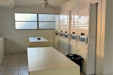 Condominio en alquiler en Palmetto Bay, Florida, 2 dormitorios, 74.41 m2 № 1878011 - foto 14