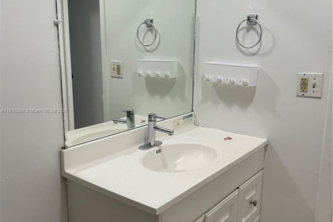 Condominio en alquiler en Palmetto Bay, Florida, 2 dormitorios, 74.41 m2 № 1878011 - foto 7