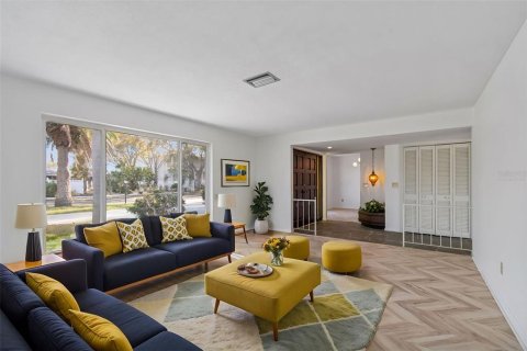 Villa ou maison à vendre à Largo, Floride: 4 chambres, 207.36 m2 № 2093134 - photo 17