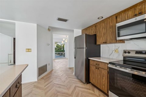Villa ou maison à vendre à Largo, Floride: 4 chambres, 207.36 m2 № 2093134 - photo 22