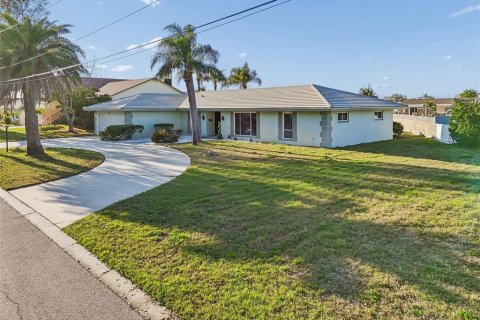 Villa ou maison à vendre à Largo, Floride: 4 chambres, 207.36 m2 № 2093134 - photo 10