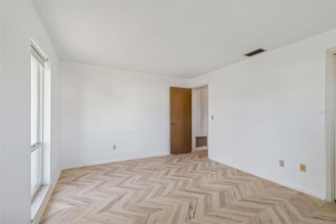 Villa ou maison à vendre à Largo, Floride: 4 chambres, 207.36 m2 № 2093134 - photo 28
