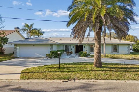 Villa ou maison à Largo, Floride 4 chambres, 207.36 m2 № 2093134
