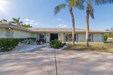 Villa ou maison à vendre à Largo, Floride: 4 chambres, 207.36 m2 № 2093134 - photo 11