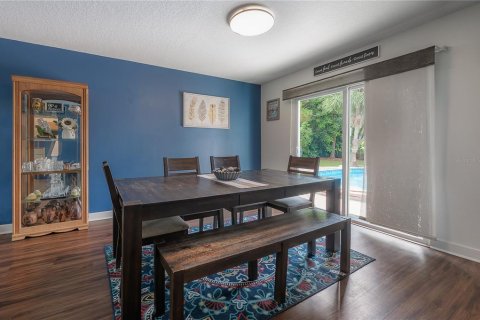 House in Tampa, Florida 4 bedrooms, 200.11 sq.m. № 2225493 - photo 17