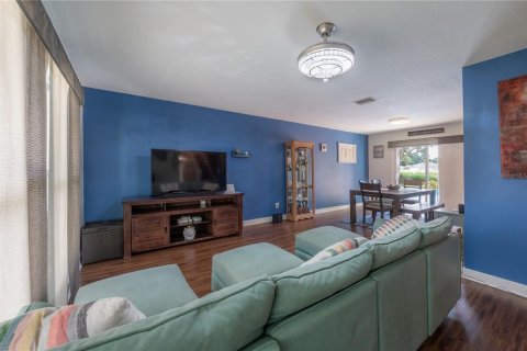 House in Tampa, Florida 4 bedrooms, 200.11 sq.m. № 2225493 - photo 21