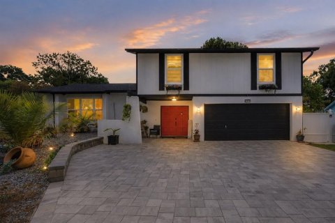 Villa ou maison à Tampa, Floride 4 chambres, 200.11 m2 № 2225493