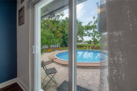 House in Tampa, Florida 4 bedrooms, 200.11 sq.m. № 2225493 - photo 18