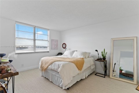 Condo in Miami Beach, Florida, 1 bedroom  № 1862653 - photo 5