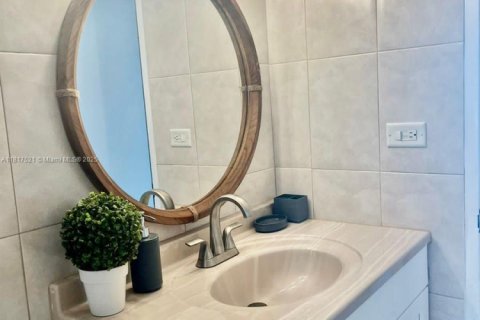 Купить кондоминиум в Майами-Бич, Флорида 1 спальня, 86.4м2, № 1981915 - фото 27