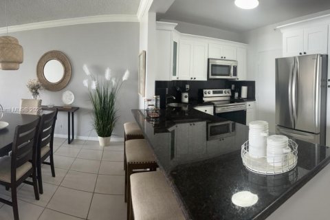 Купить кондоминиум в Майами-Бич, Флорида 1 спальня, 86.4м2, № 1981915 - фото 11