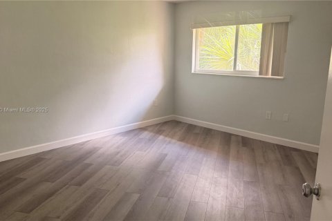 Copropriété à louer à Miami Lakes, Floride: 2 chambres, 99.87 m2 № 1966981 - photo 12