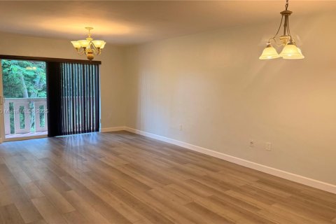 Copropriété à louer à Miami Lakes, Floride: 2 chambres, 99.87 m2 № 1966981 - photo 5